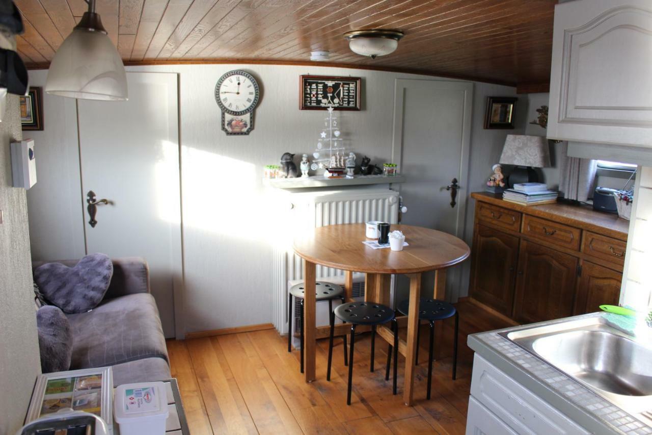 Spits-Lucie B&B Izegem Exteriör bild